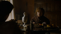 extant_GameOfThrones_4x02-TheLionAndTheRose_0316