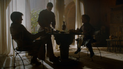 extant_GameOfThrones_4x02-TheLionAndTheRose_0323