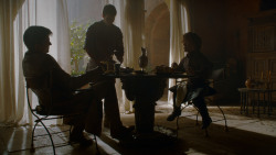 extant_GameOfThrones_4x02-TheLionAndTheRose_0324