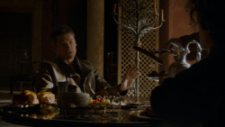 extant_GameOfThrones_4x02-TheLionAndTheRose_0326