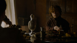 extant_GameOfThrones_4x02-TheLionAndTheRose_0330