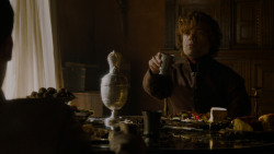 extant_GameOfThrones_4x02-TheLionAndTheRose_0336