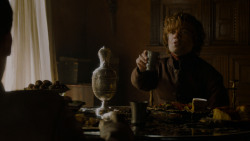 extant_GameOfThrones_4x02-TheLionAndTheRose_0337