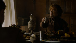 extant_GameOfThrones_4x02-TheLionAndTheRose_0343