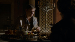 extant_GameOfThrones_4x02-TheLionAndTheRose_0344