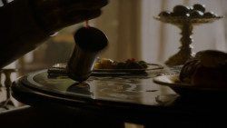 extant_GameOfThrones_4x02-TheLionAndTheRose_0345