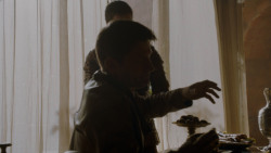 extant_GameOfThrones_4x02-TheLionAndTheRose_0347
