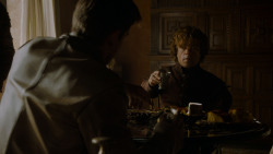 extant_GameOfThrones_4x02-TheLionAndTheRose_0350
