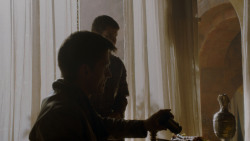 extant_GameOfThrones_4x02-TheLionAndTheRose_0352