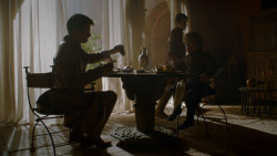extant_GameOfThrones_4x02-TheLionAndTheRose_0354