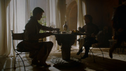 extant_GameOfThrones_4x02-TheLionAndTheRose_0356