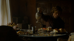 extant_GameOfThrones_4x02-TheLionAndTheRose_0366
