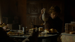 extant_GameOfThrones_4x02-TheLionAndTheRose_0367