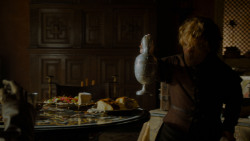extant_GameOfThrones_4x02-TheLionAndTheRose_0369