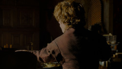 extant_GameOfThrones_4x02-TheLionAndTheRose_0374
