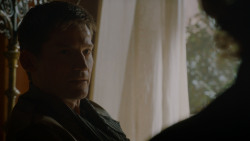 extant_GameOfThrones_4x02-TheLionAndTheRose_0392
