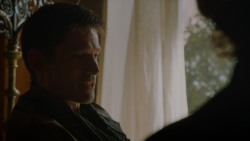 extant_GameOfThrones_4x02-TheLionAndTheRose_0396