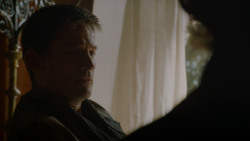 extant_GameOfThrones_4x02-TheLionAndTheRose_0401