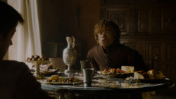 extant_GameOfThrones_4x02-TheLionAndTheRose_0416