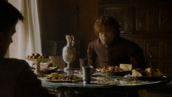 extant_GameOfThrones_4x02-TheLionAndTheRose_0417