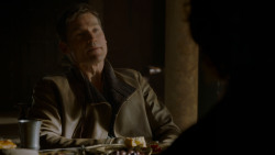 extant_GameOfThrones_4x02-TheLionAndTheRose_0424