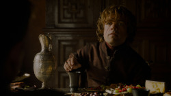 extant_GameOfThrones_4x02-TheLionAndTheRose_0426