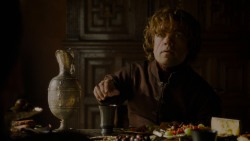 extant_GameOfThrones_4x02-TheLionAndTheRose_0427