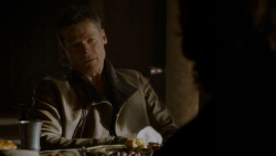 extant_GameOfThrones_4x02-TheLionAndTheRose_0431