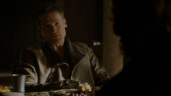 extant_GameOfThrones_4x02-TheLionAndTheRose_0433
