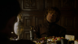 extant_GameOfThrones_4x02-TheLionAndTheRose_0446