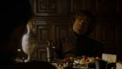 extant_GameOfThrones_4x02-TheLionAndTheRose_0447