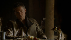 extant_GameOfThrones_4x02-TheLionAndTheRose_0453