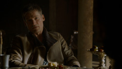 extant_GameOfThrones_4x02-TheLionAndTheRose_0454