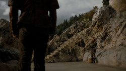 extant_GameOfThrones_4x02-TheLionAndTheRose_0487