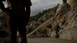 extant_GameOfThrones_4x02-TheLionAndTheRose_0490