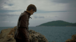 extant_GameOfThrones_4x02-TheLionAndTheRose_0512