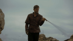 extant_GameOfThrones_4x02-TheLionAndTheRose_0530