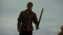 extant_GameOfThrones_4x02-TheLionAndTheRose_0533