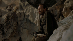 extant_GameOfThrones_4x02-TheLionAndTheRose_0536