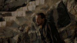 extant_GameOfThrones_4x02-TheLionAndTheRose_0542