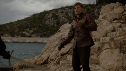extant_GameOfThrones_4x02-TheLionAndTheRose_0571