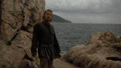 extant_GameOfThrones_4x02-TheLionAndTheRose_0596