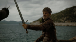 extant_GameOfThrones_4x02-TheLionAndTheRose_0600