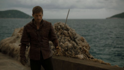 extant_GameOfThrones_4x02-TheLionAndTheRose_0622