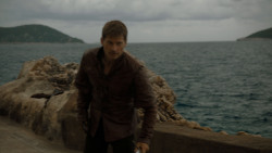 extant_GameOfThrones_4x02-TheLionAndTheRose_0626