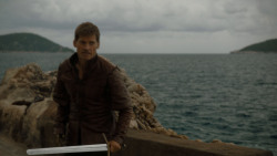 extant_GameOfThrones_4x02-TheLionAndTheRose_0628