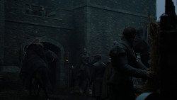extant_GameOfThrones_4x02-TheLionAndTheRose_0669