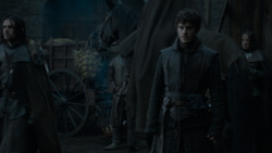 extant_GameOfThrones_4x02-TheLionAndTheRose_0678