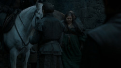 extant_GameOfThrones_4x02-TheLionAndTheRose_0689