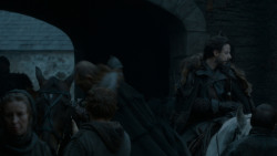 extant_GameOfThrones_4x02-TheLionAndTheRose_0692